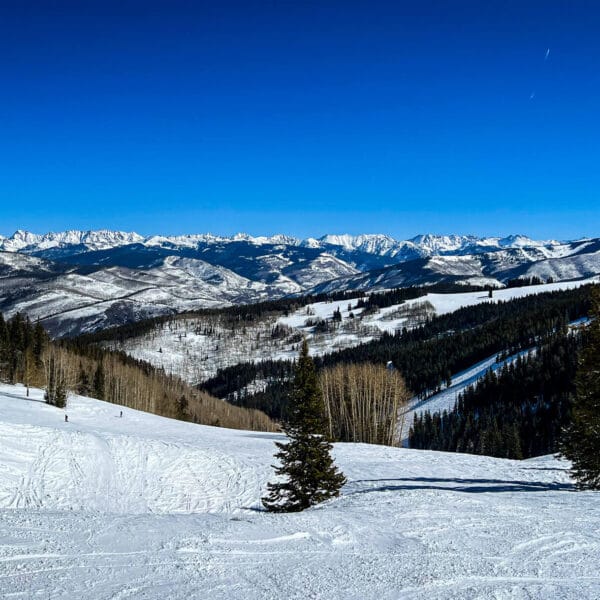 Sweeping snowy panorama of Beaver Creek, showcasing quiet spots at Colorado ski resorts.